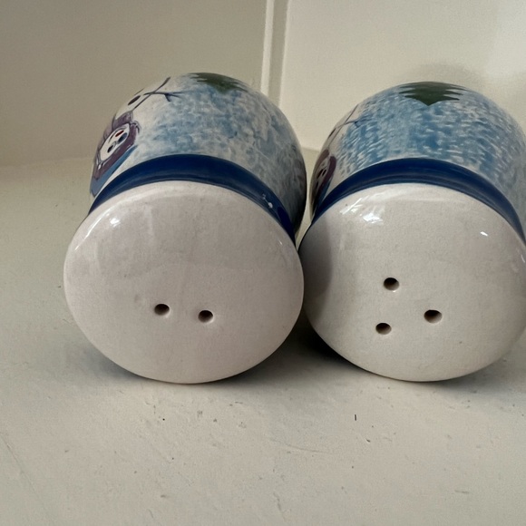 Snowmen salt and pepper shakers. Really cute pair. Perfect pre owned condition. - Picture 4 of 4